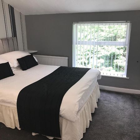 La Suisse Serviced Apartments Манчестър Екстериор снимка