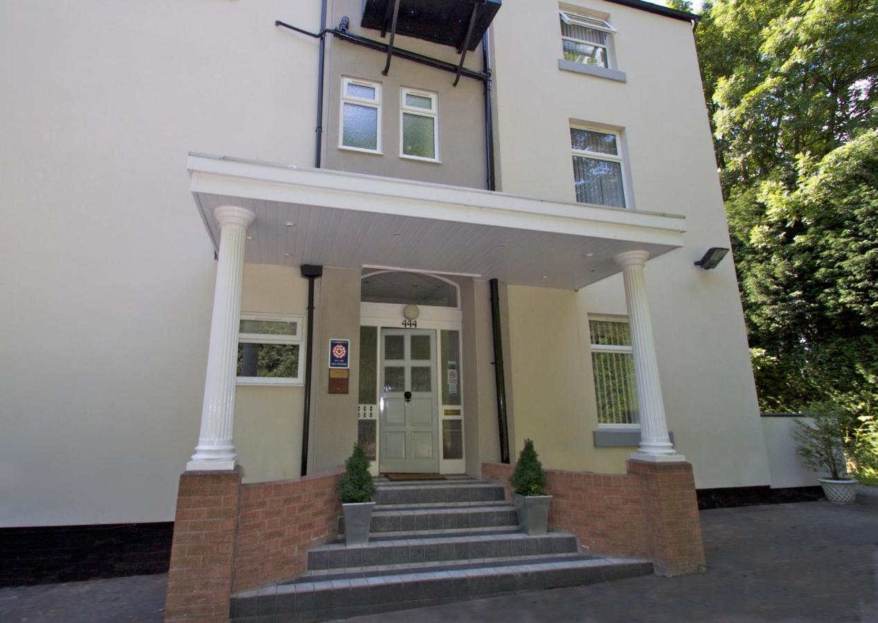 La Suisse Serviced Apartments Манчестър Екстериор снимка