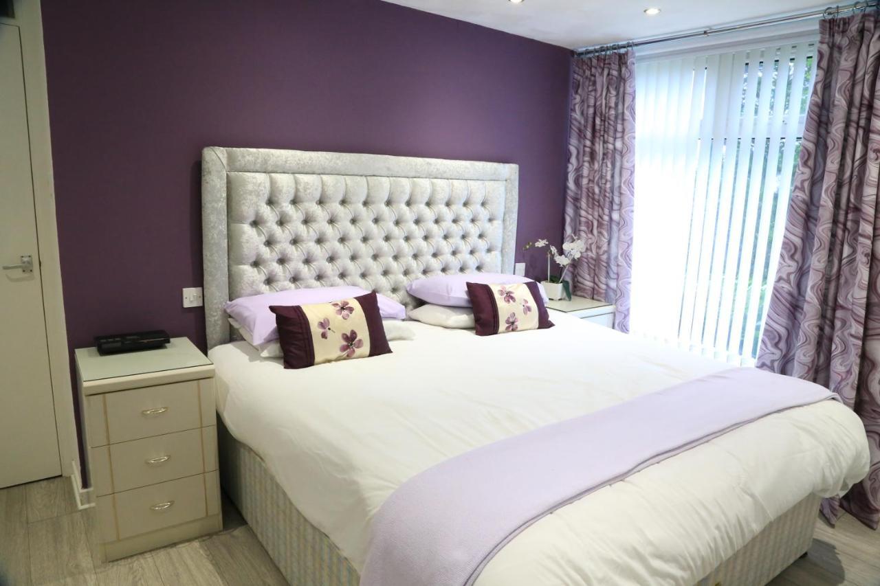 La Suisse Serviced Apartments Манчестър Екстериор снимка